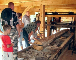 Venkovský skanzen Vysoký Chlumec - dobová pila